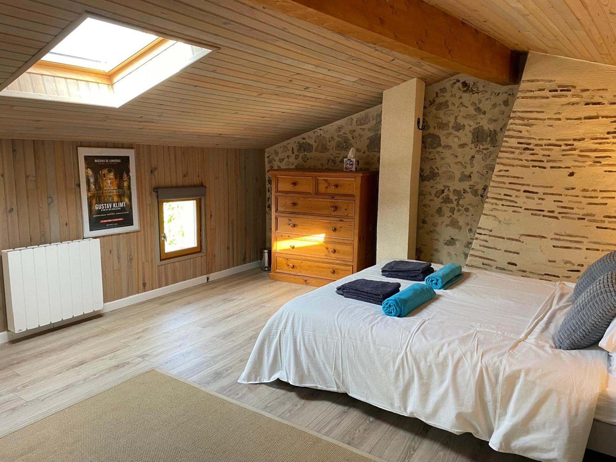 Gites De Verger, Stylish Self Catering Cottages In Sos Екстериор снимка